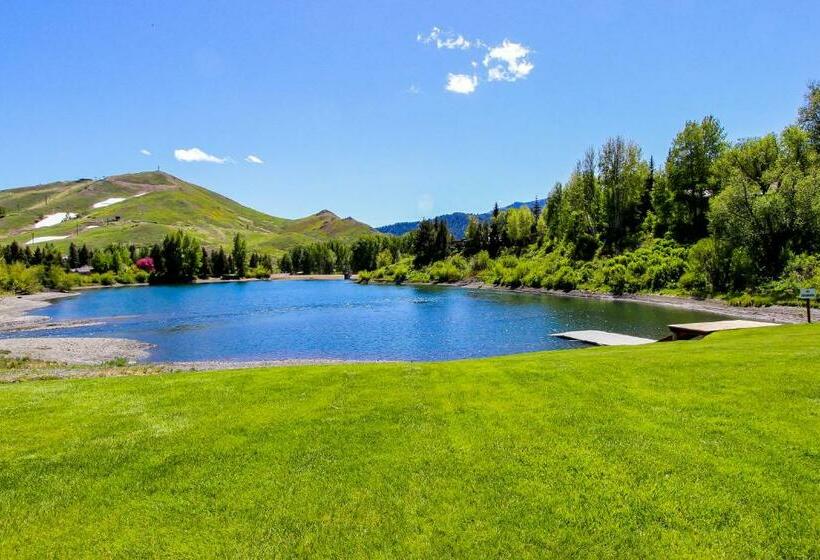 شقة 3 غرف, Tranquil Family Retreat