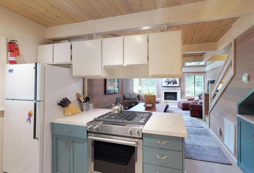 شقة 3 غرف, Tranquil Family Retreat