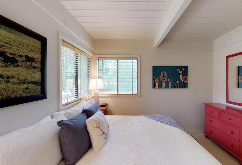 شقة 3 غرف, Tranquil Family Retreat