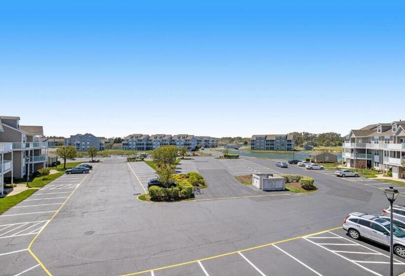 آپارتمان 1 خوابه با بالکن, Bethany Bay Condos