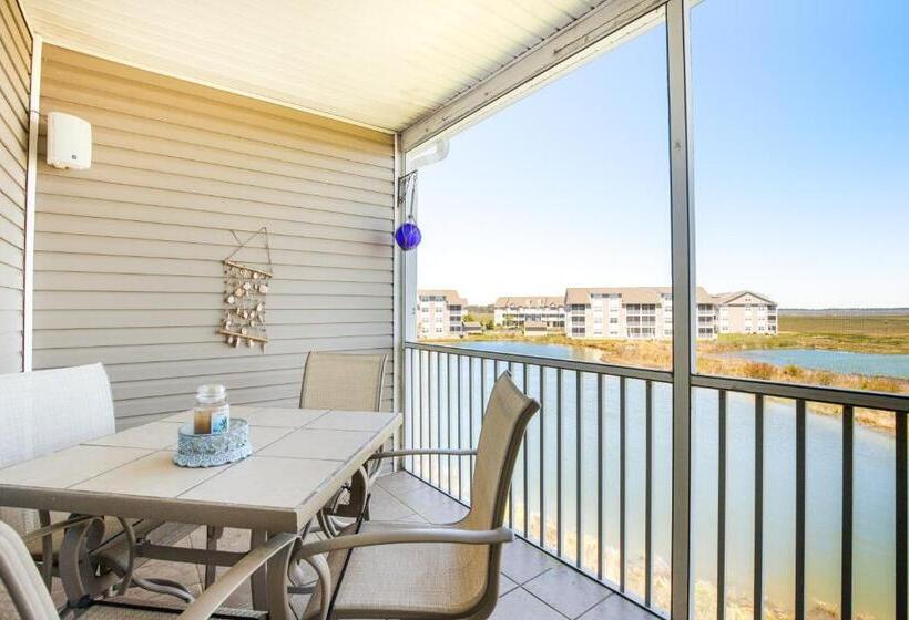 شقة غرفة نوم واحدة مزودة بشُرفة, Bethany Bay Condos