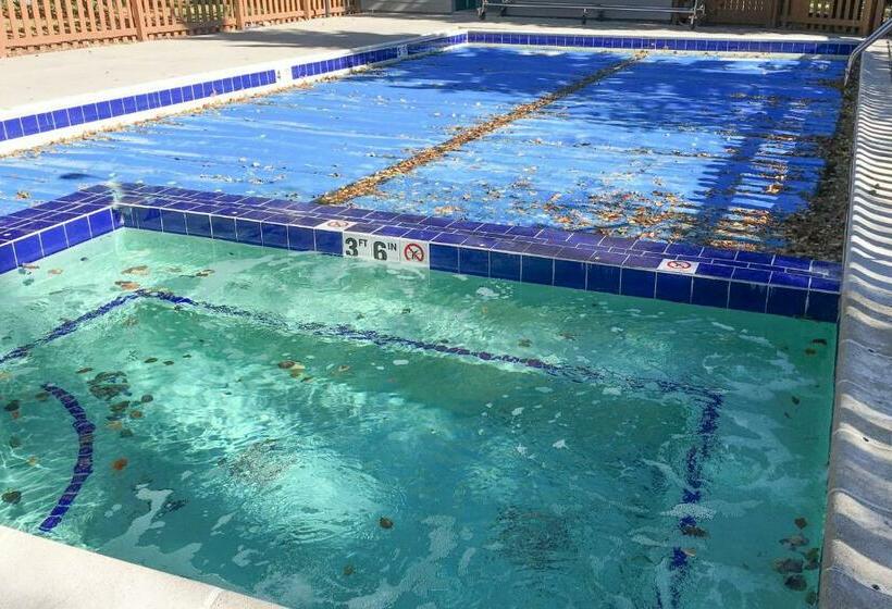 침실 2개 아파트, Crazy Horse Condo