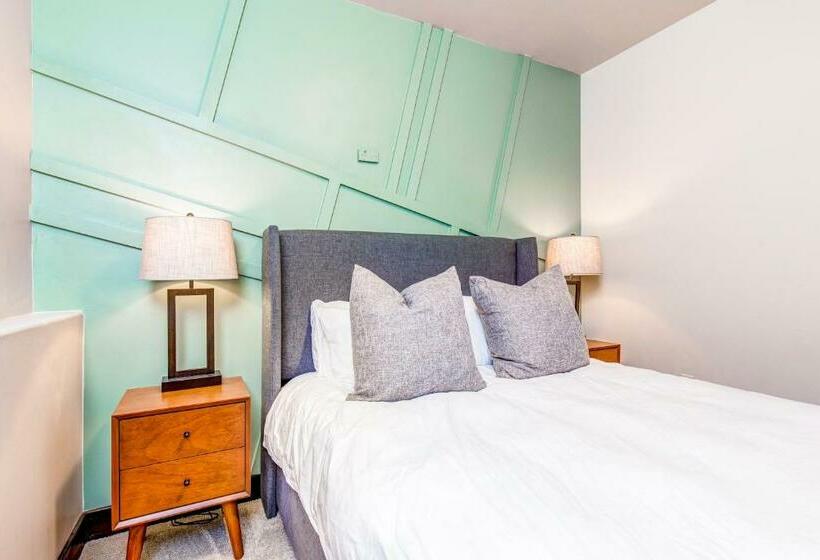 침실 3개 아파트, Blackrock Ridge Beauty #e