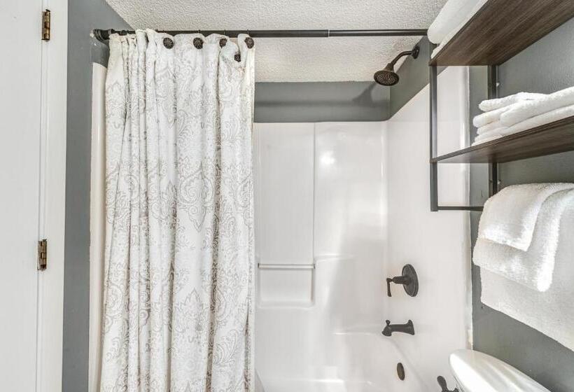 דירת שני חדרים, Summer Breeze 21