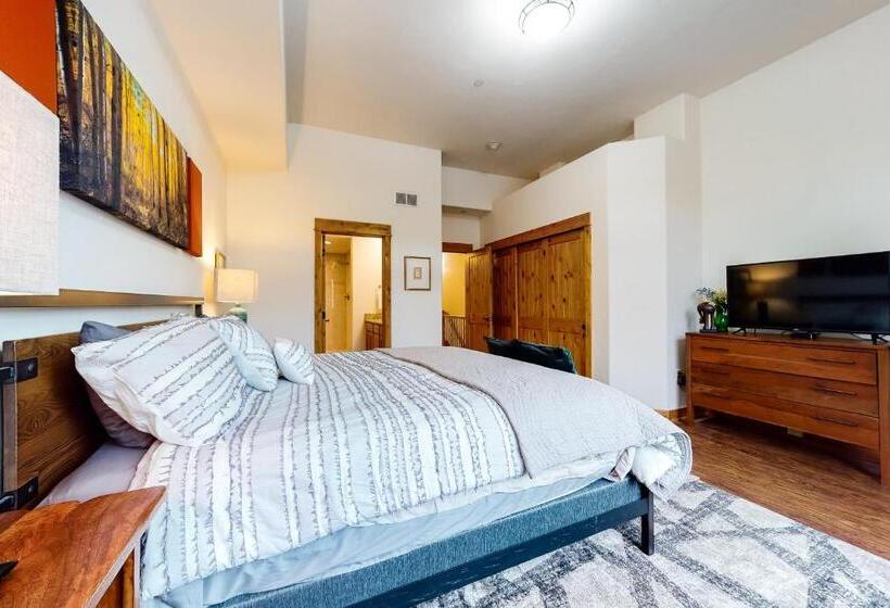 침실 2개 아파트, Waterside Village B