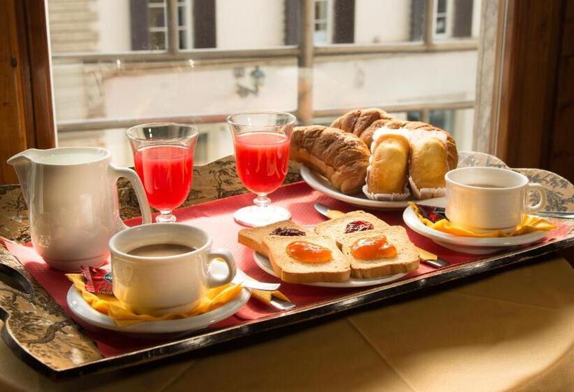 اتاق استاندارد سه نفره, B&b Old Florence Inn