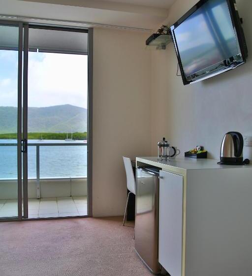 חדר סטנדרט עם נוף, Cairns Private Apartments