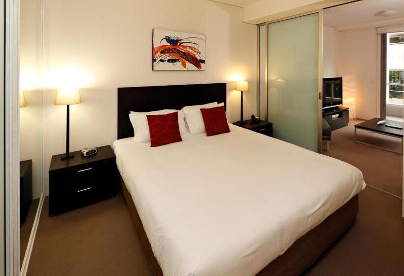 דירת חדר נוף לגינה, Cairns Private Apartments
