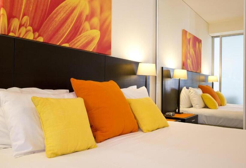 דירת חדר נוף לגינה, Cairns Private Apartments