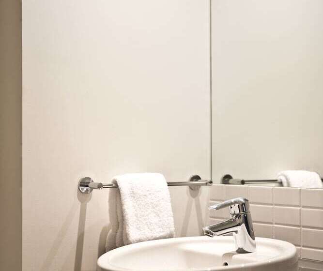 חדר סטנדרט עם נוף, Cairns Private Apartments