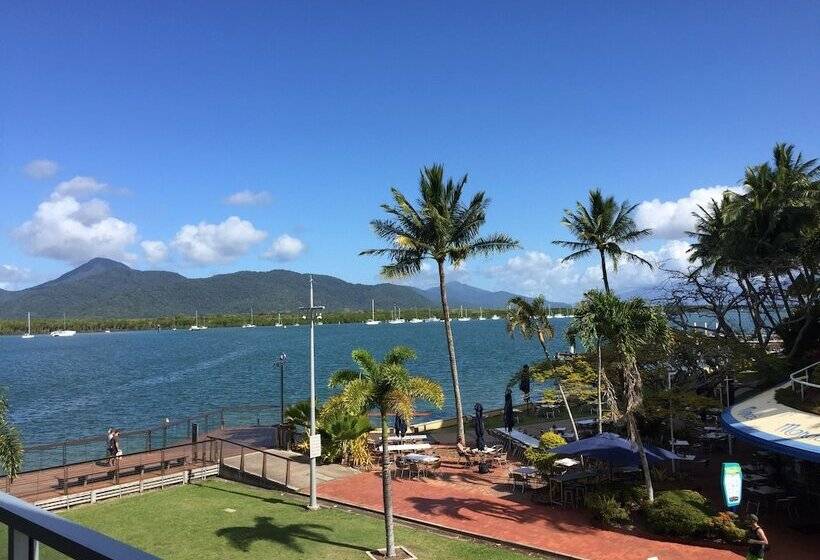 דירת חדר נוף לגינה, Cairns Private Apartments