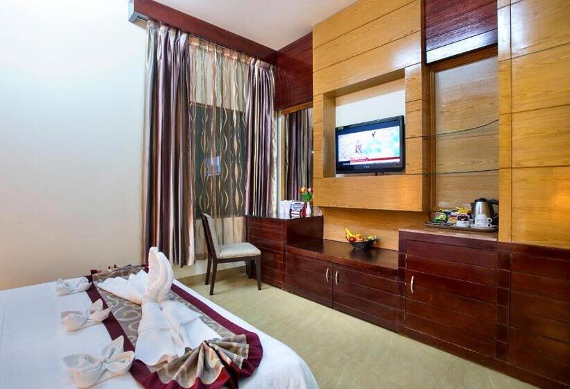 اتاق اجرایی, Fars Hotel & Resorts   Bar Buffet Pool Spa