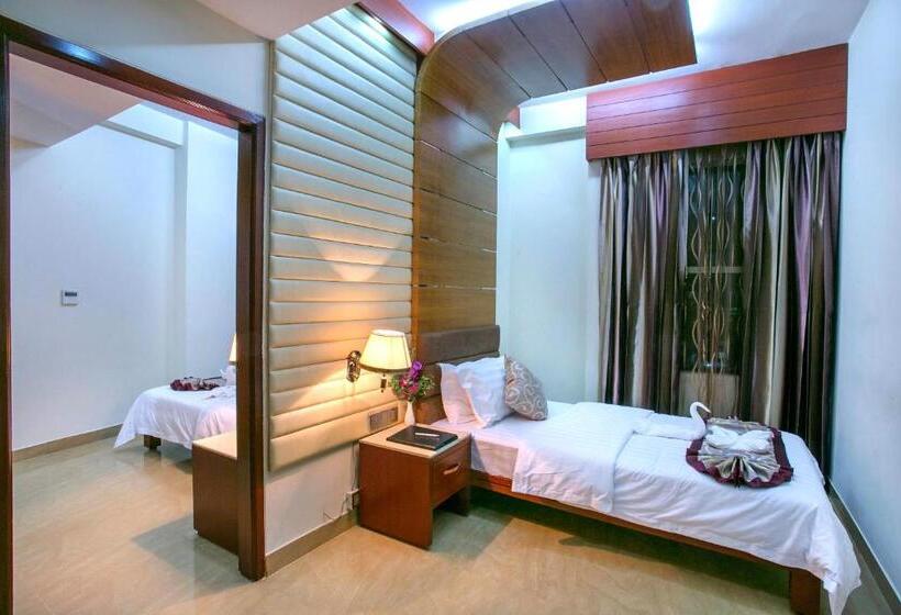 سوییت خانوادگی, Fars Hotel & Resorts   Bar Buffet Pool Spa