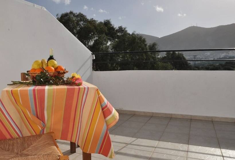 شقة غرفة واحدة, Haris Apartments