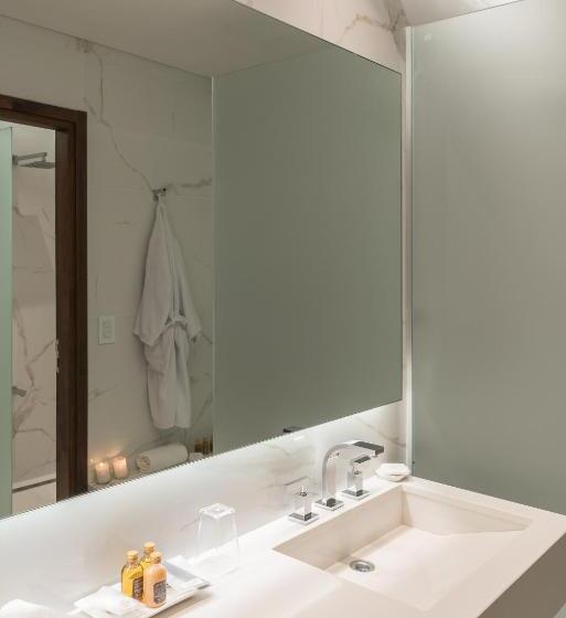 Люкс, 15 De Mayo