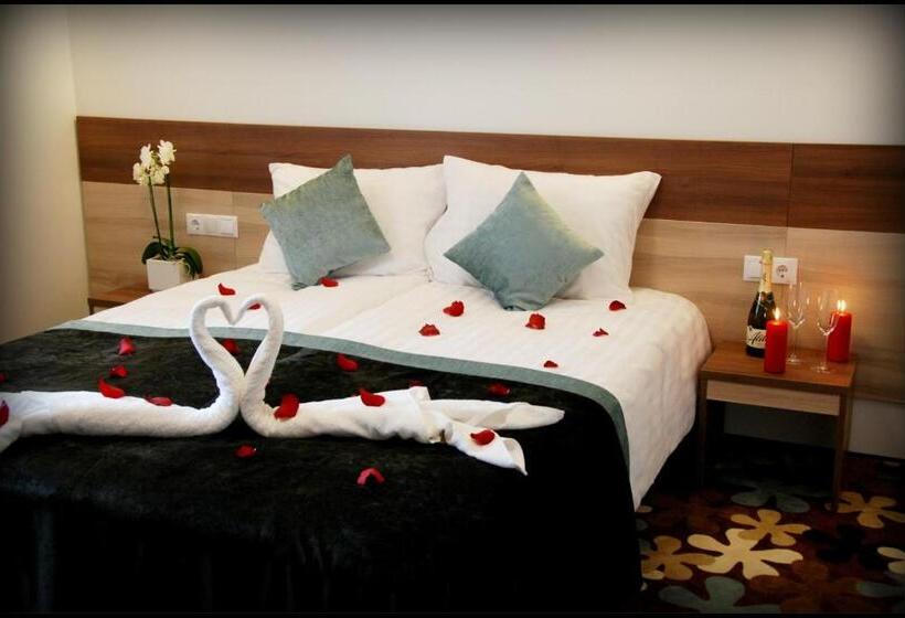 اتاق استاندارد, Algiro