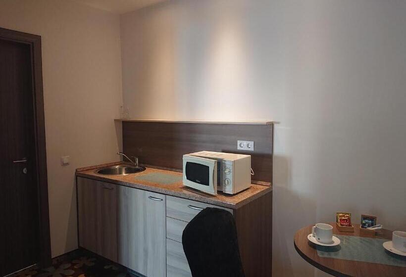 سوییت لوکس, Algiro