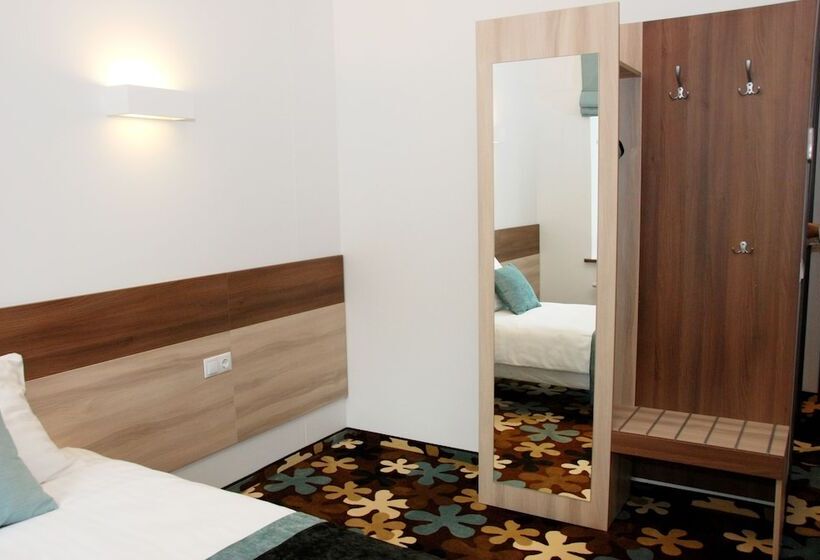 اتاق استاندارد یک نفره, Algiro