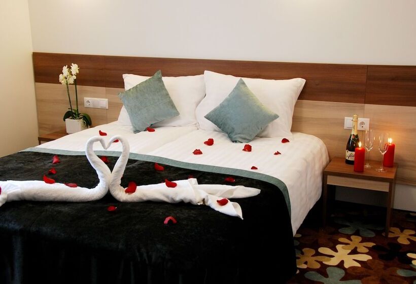 اتاق استاندارد, Algiro