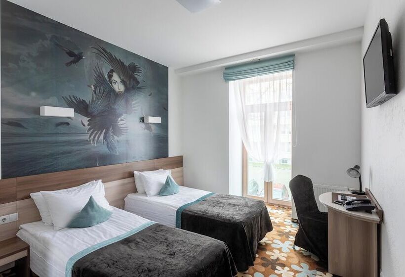 اتاق استاندارد, Algiro