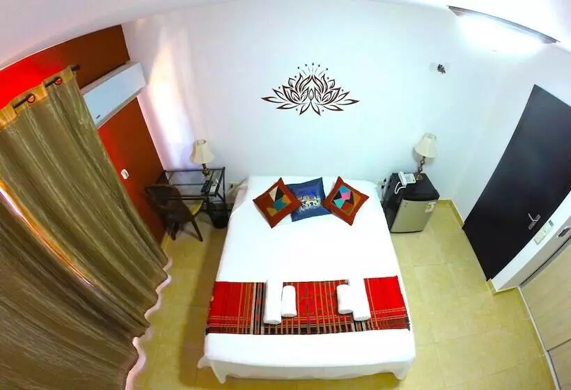 اتاق استاندارد یک نفره, Arthaus Boutique