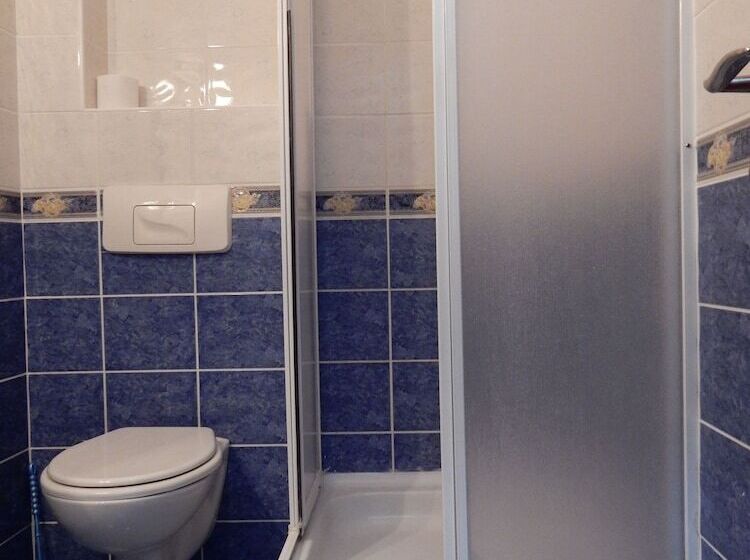 스탠다드 룸, Aysev