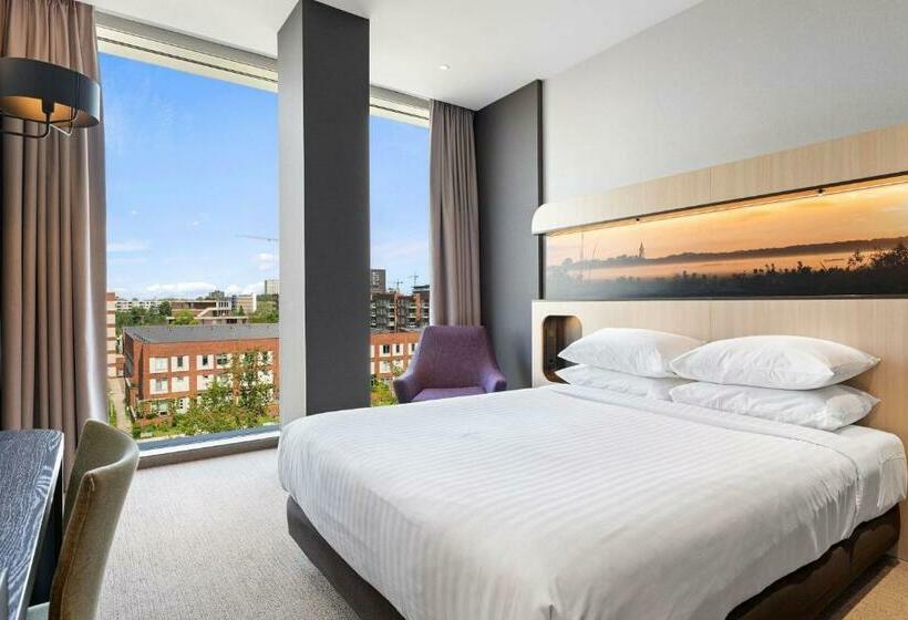 Standard Room, Corendon Amsterdam Newwest, A Tribute Portfolio