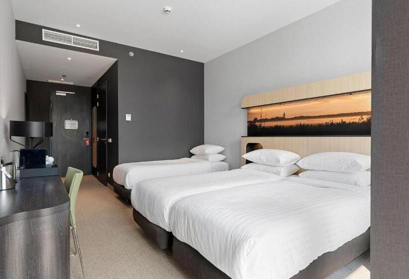 غرفة قياسية ثلاثية, Corendon Amsterdam Newwest, A Tribute Portfolio