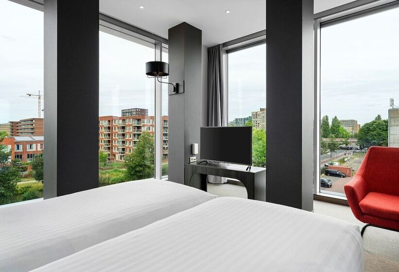 Standard Room, Corendon Amsterdam Newwest, A Tribute Portfolio