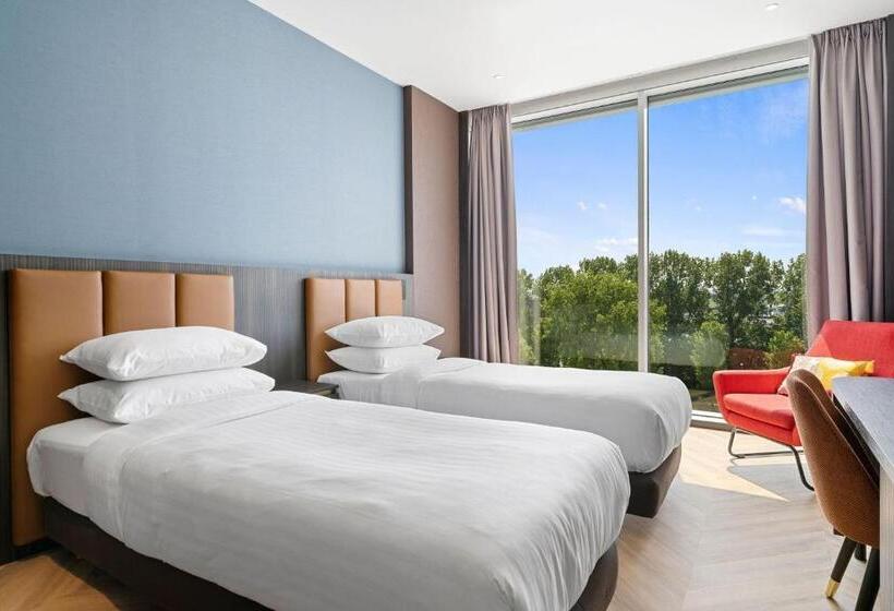 Standard Room, Corendon Amsterdam Newwest, A Tribute Portfolio