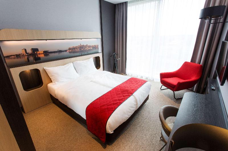 Standard Room, Corendon Amsterdam Newwest, A Tribute Portfolio