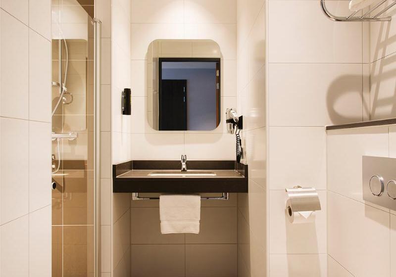 Standard Single Room, Corendon Amsterdam Newwest, A Tribute Portfolio