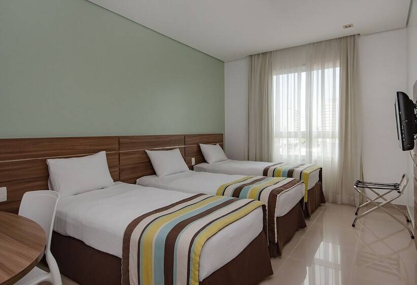 스탠다드 트리플 룸, Express Vieiralves