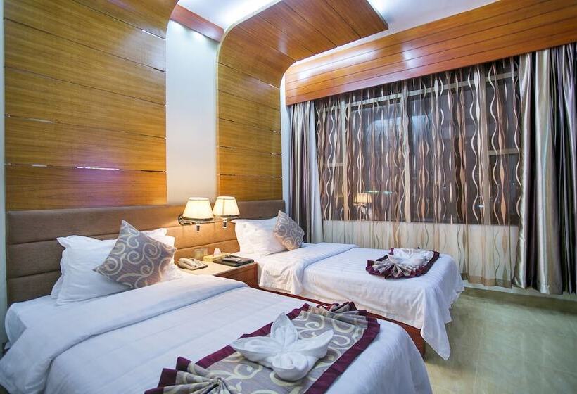 اتاق لوکس, Fars Hotel & Resorts   Bar Buffet Pool Spa