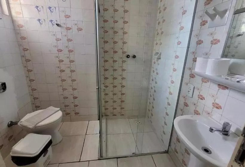 Standard-huone, Hotur