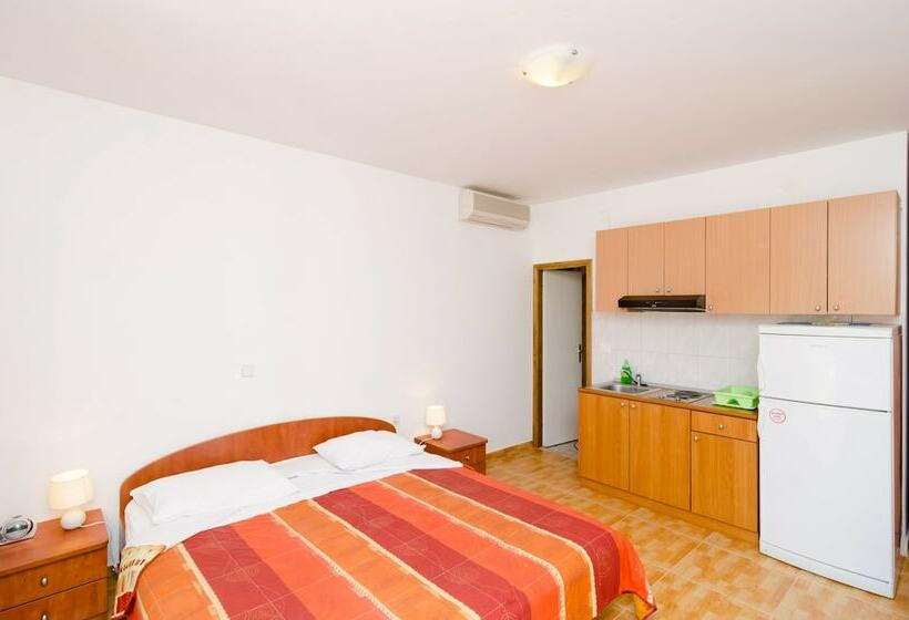 סטודיו סטנדרט עם מרפסת, Kusalo Apartments