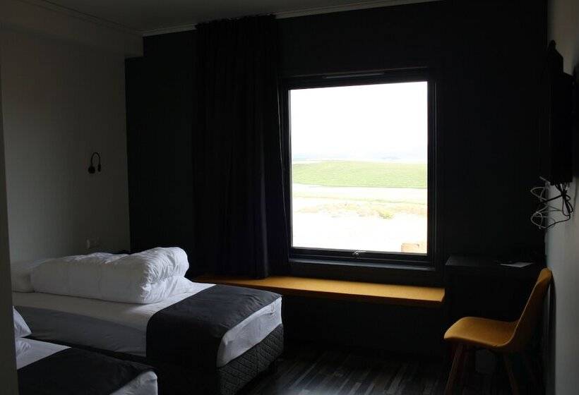 اتاق استاندارد با چشمانداز دریاچه, Laxa