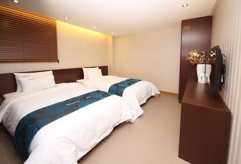 חדר דלוקס, Namsan Hill