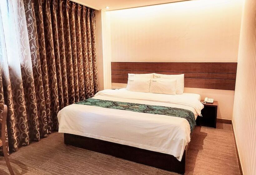 חדר דלוקס, Namsan Hill