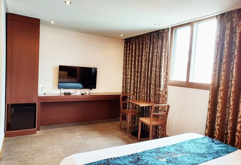 חדר דלוקס, Namsan Hill