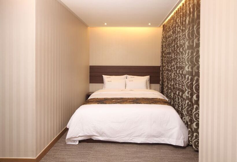 חדר דלוקס, Namsan Hill