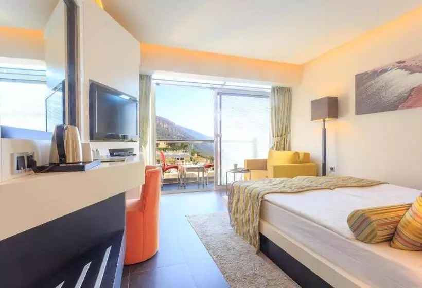 Standard Room with Balcony Side Sea View, Orka Sunlife Resort Hotel And Aquapark
