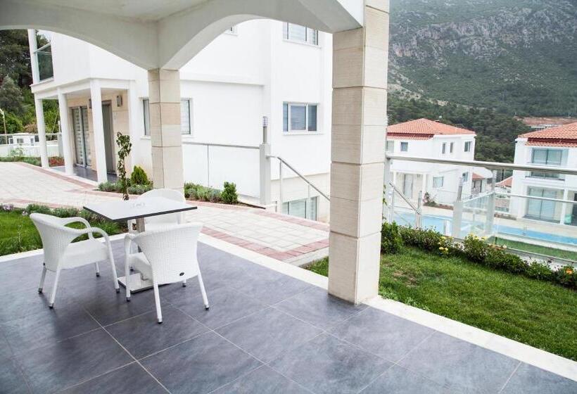 Вилла Deluxe 3 Спальни, Orka Sunlife Resort Hotel And Aquapark