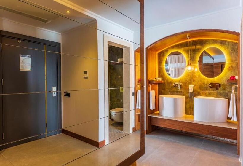 جناح ديلوكس, Orka Sunlife Resort Hotel And Aquapark