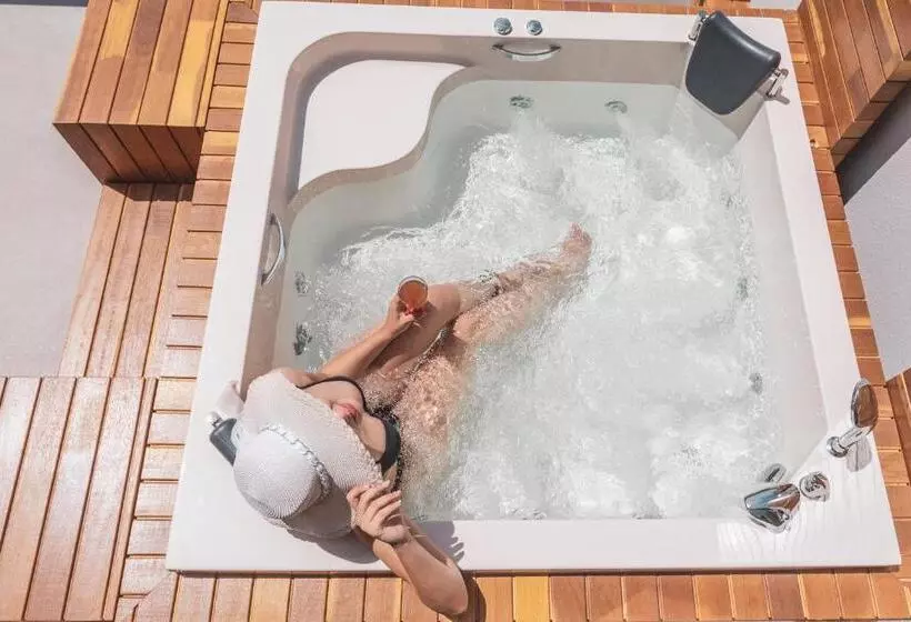 سوییت لوکس, Orka Sunlife Resort Hotel And Aquapark