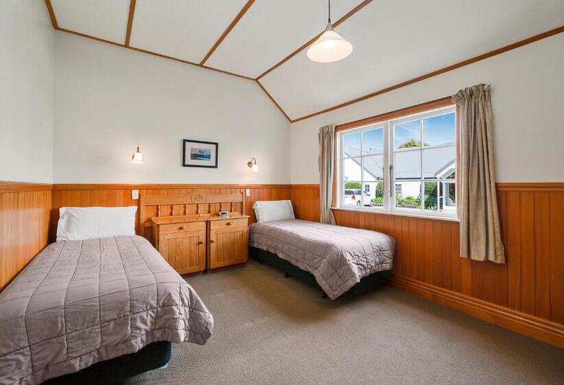 ویلای 2 خوابه, Huka Falls Resort