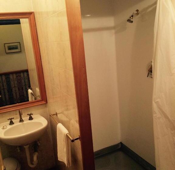 标准单人间共用浴室, Shepherds Arms