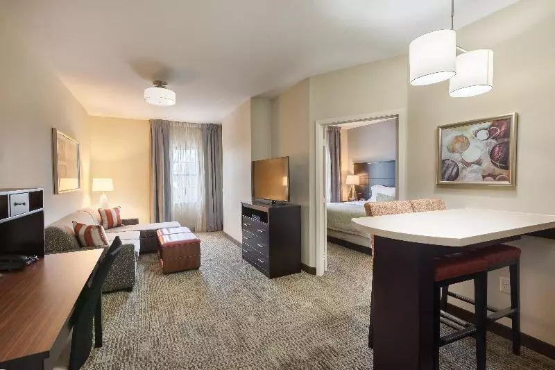 キングサイズベッドのスイートルーム, Staybridge Suites Houston I 10 West Beltway 8 By Ihg