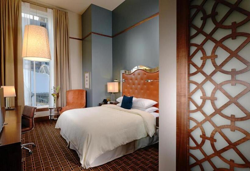 스탠다드 룸 킹사이즈 침대, The Crawford