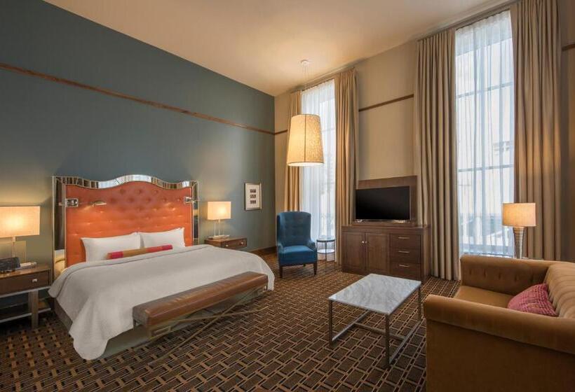 장애인을 위한 킹사이즈 침대 스탠다드 룸, The Crawford